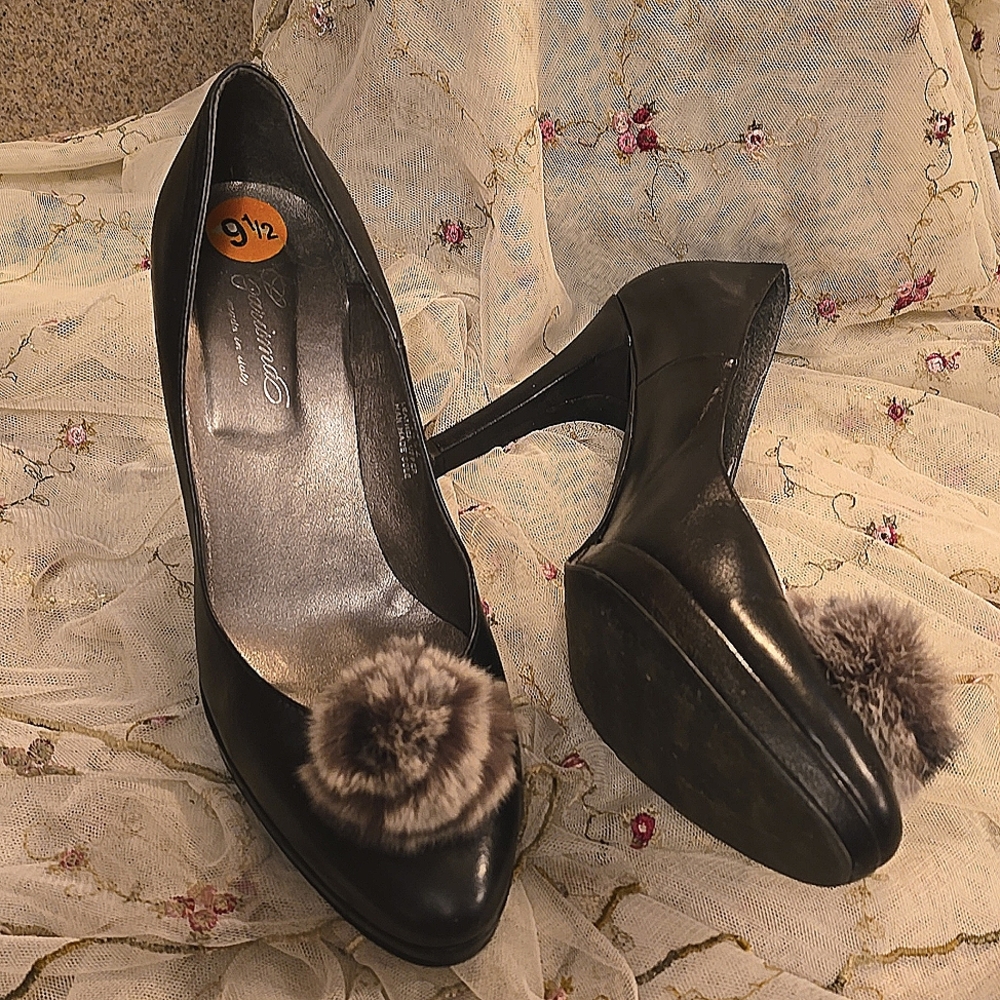 Carisma Pump with Fur Pom-Pom